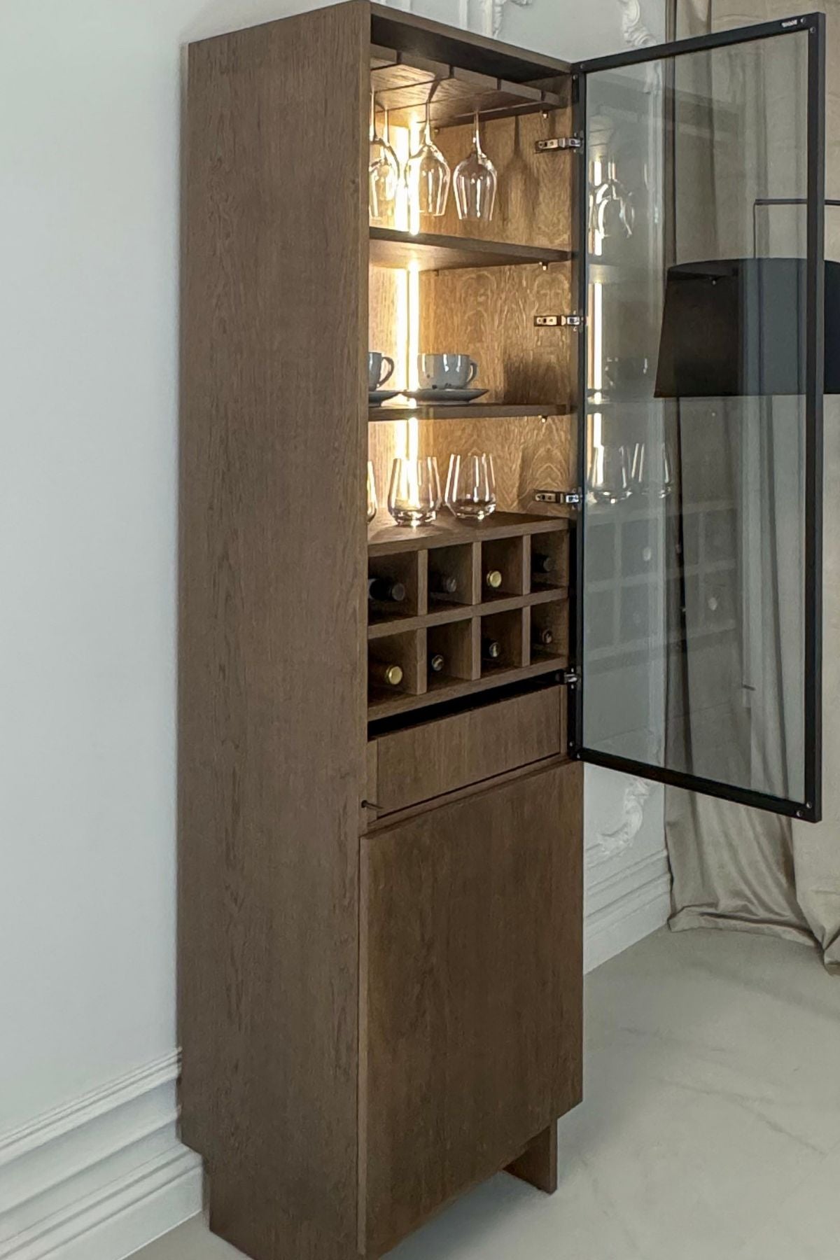 Verto Regale und Vitrine 1DZ-1DP-W Holzfurnier & BIO